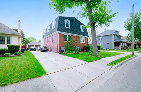 4521 S Wisconsin Ave, Forest View, IL 60402