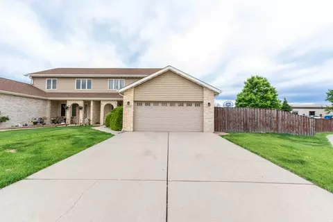 2440 Caton Crest Ct, Crest Hill, IL 60403