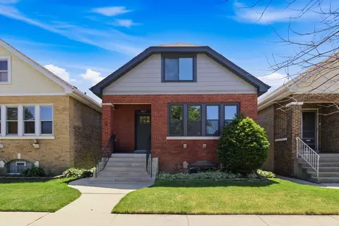 4829 W Strong St, Chicago, IL 60630