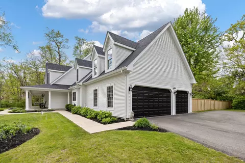 Exterior - 5901 Whiting Dr, Mchenry, IL 60050 photo 2 of 6