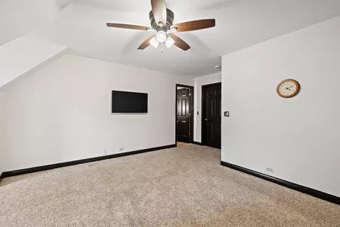 Bedroom - 5901 Whiting Dr, Mchenry, IL 60050 photo 4 of 5