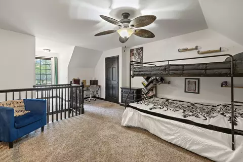 Bedroom - 5901 Whiting Dr, Mchenry, IL 60050 photo 5 of 5