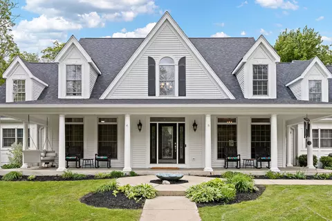 Exterior - 5901 Whiting Dr, Mchenry, IL 60050 photo 6 of 6