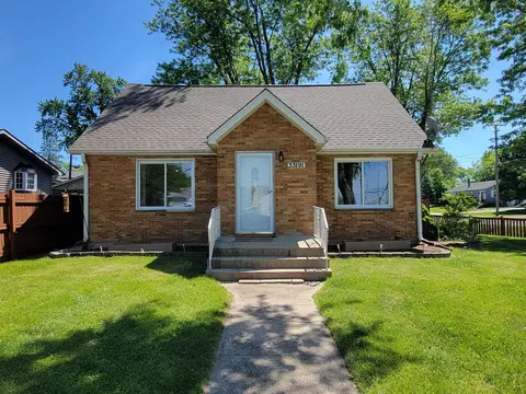 33191 N Sunset Ave, Grayslake, IL 60030