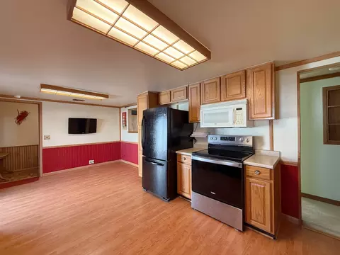 Kitchen - 2406 11th St, Silvis, IL 61282 photo 2 of 8