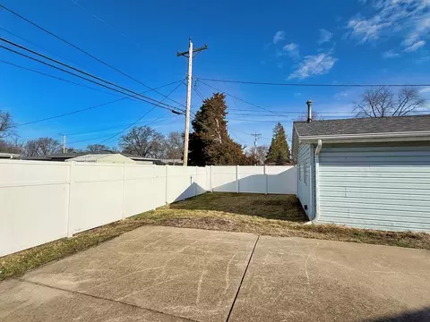 Exterior - 2406 11th St, Silvis, IL 61282 photo 10 of 10