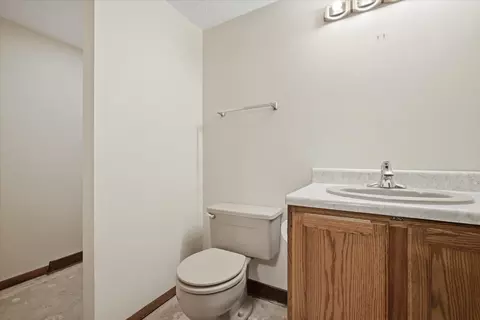 2710 E Washington St, Bloomington, IL 61704 photo 16