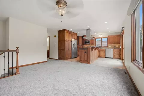 2710 E Washington St, Bloomington, IL 61704 photo 4