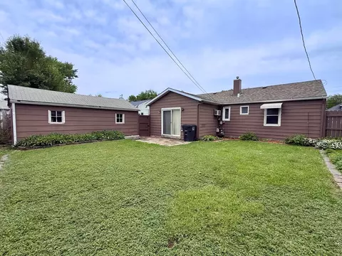 Exterior - 971 41st St, Moline, IL 61265 photo 6 of 6