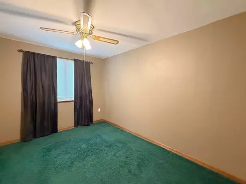 Bedroom - 971 41st St, Moline, IL 61265 photo 3 of 6
