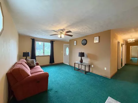 Living - 971 41st St, Moline, IL 61265 photo 2 of 3