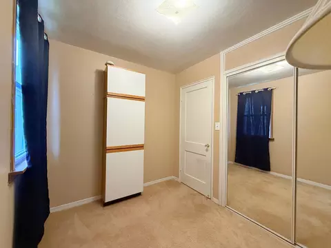 Bedroom - 971 41st St, Moline, IL 61265 photo 6 of 6