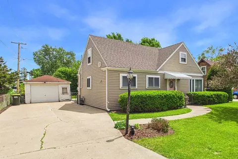 921 N Harold Ave, Melrose Park, IL 60164