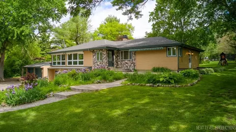 38 W042 Silver Glen Rd, Saint Charles, IL 60175