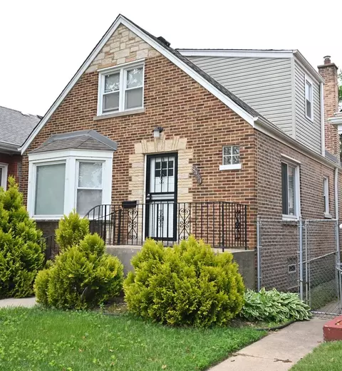8434 S Yates Blvd, Chicago, IL 60617