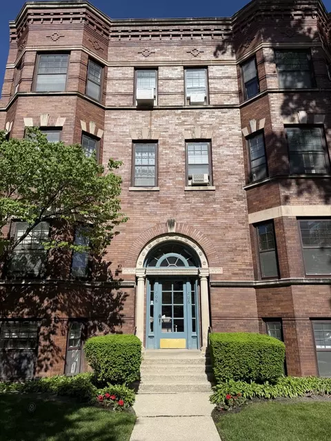 206 N Kenilworth Ave #B, Oak Park, IL 60302