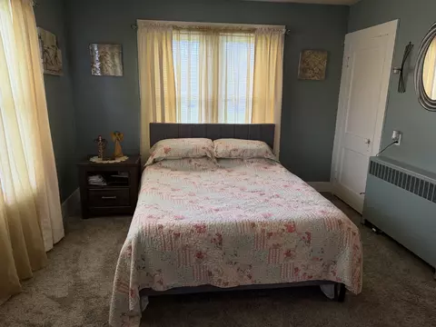 Bedroom - 438 Anderson St, Centralia, IL 62801 photo 2 of 2