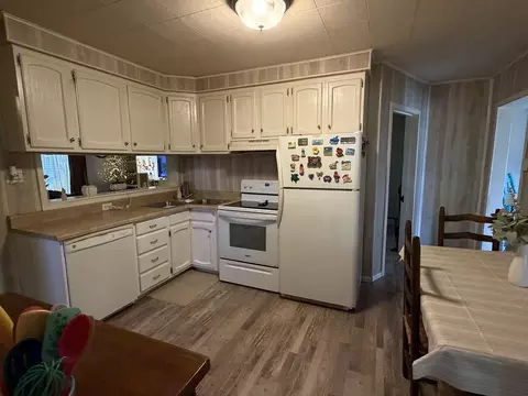 Kitchen - 438 Anderson St, Centralia, IL 62801 photo 1 of 1