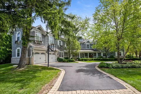 1087 Bluff Rd, Glencoe, IL 60022