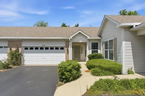 672 Cadillac Cir, Romeoville, IL 60446