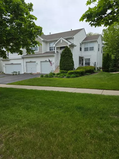 2260 Woodside Dr, Carpentersville, IL 60110