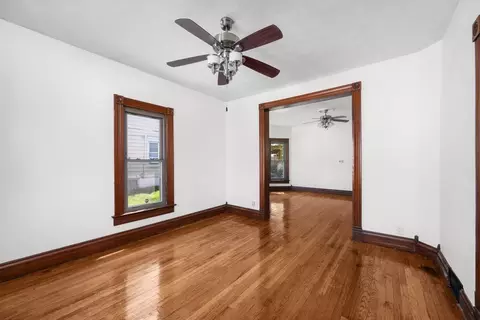 Living - 811 15th Street B, Moline, IL 61265 photo 5 of 6