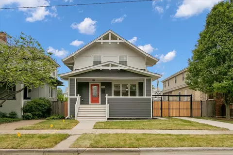 4036 W Warwick Ave, Chicago, IL 60641
