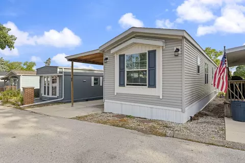 1332 Doulgas Ave #125, Montgomery, IL 60538