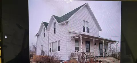 101 Ferry Rd, Miles, IA 52064