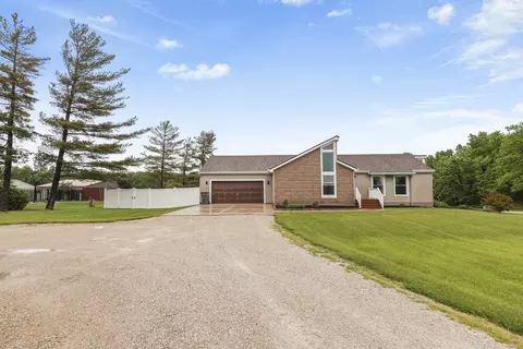 2433 E 2850th Rd, Marseilles, IL 61341