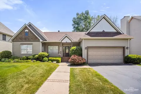 220 Barn Swallow Dr, Woodstock, IL 60098