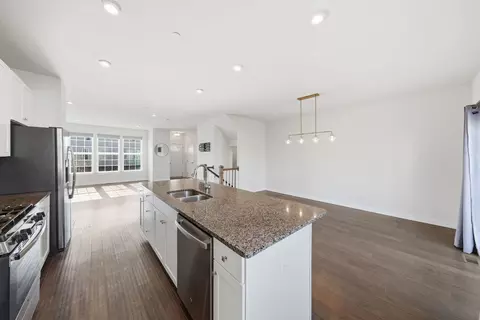 Other - 72 Nicholas Dr E, Des Plaines, IL 60016 photo 3 of 13