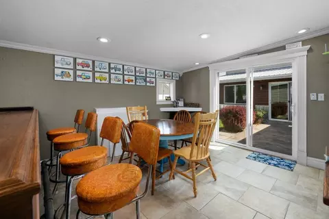 Dining - 328 E South St, Kewanee, IL 61443 photo 6 of 6