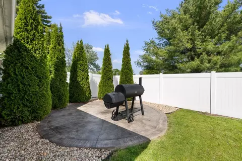 Exterior - 328 E South St, Kewanee, IL 61443 photo 8 of 12