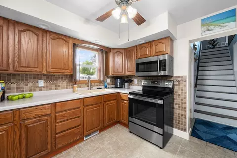 Kitchen - 328 E South St, Kewanee, IL 61443 photo 2 of 4