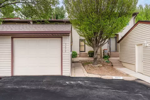 3470 Johnathan Ave, Bettendorf, IA 52722