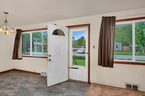 Entry Way - 15641 Millard Ave, Markham, IL 60428 photo 1 of 3