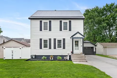 222 E Pearl St, Geneseo, IL 61254