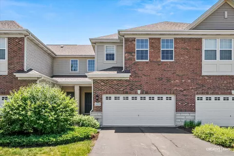 2854 Henley Ln, Naperville, IL 60540