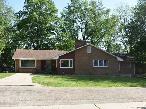 405 Prairie Ct, Streator, IL 61364