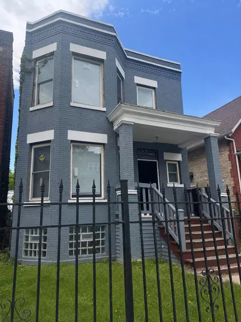 7324 S Blackstone Ave, Chicago, IL 60619