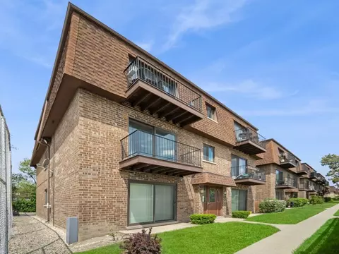 9604 Bianco Ter #C, Des Plaines, IL 60016