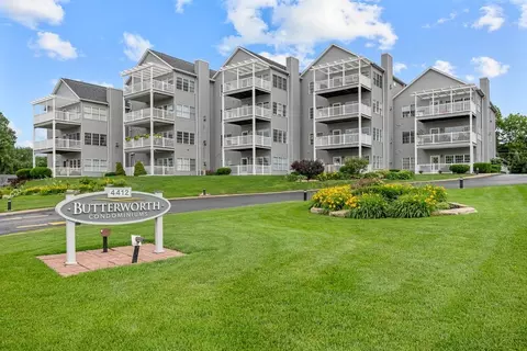 4412 River Dr #202, Moline, IL 61265