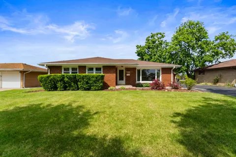Other - 817 Summit Dr, Lockport, IL 60441 photo 2 of 8