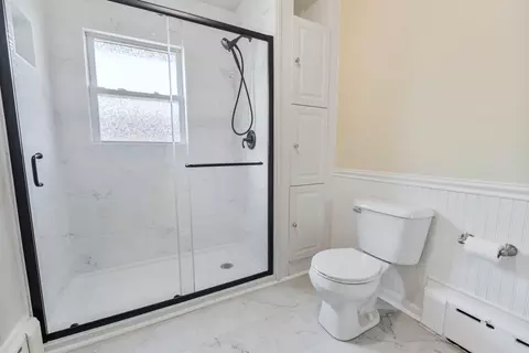 Bath - 817 Summit Dr, Lockport, IL 60441 photo 1 of 3
