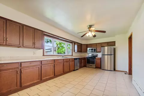 Kitchen - 817 Summit Dr, Lockport, IL 60441 photo 1 of 3