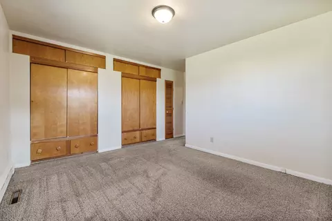 Bedroom - 817 Summit Dr, Lockport, IL 60441 photo 3 of 9