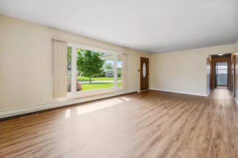 Living - 817 Summit Dr, Lockport, IL 60441 photo 3 of 4