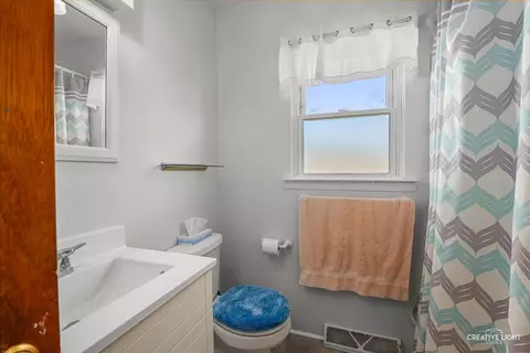 Bath - 307 Cameron Ave, Lockport, IL 60441 photo 1 of 1