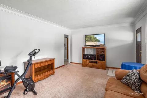 Living - 307 Cameron Ave, Lockport, IL 60441 photo 2 of 2